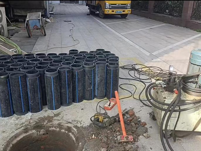 福海PE置换管厂家 DN315置换管 非开挖管短管置换